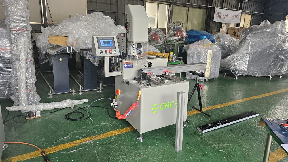 보급형 1헤드 CNC 루터가공기 WTM-CNC-400 난간대 조립 가공