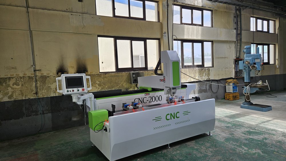 고객 공장에 자리 잡은 WTMM-CNC-2000