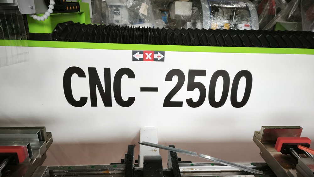 CNC-2500 본체