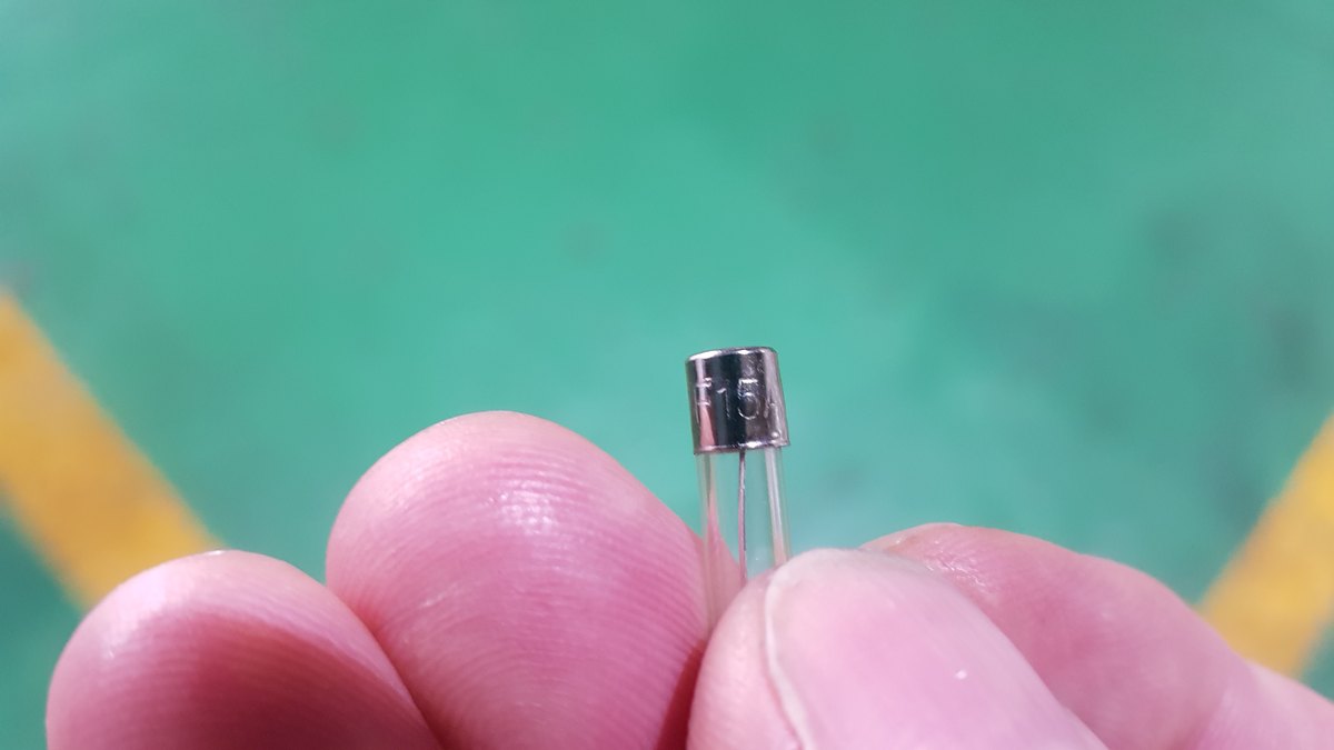 250V 15A · 5×20mm 유리관형 퓨즈